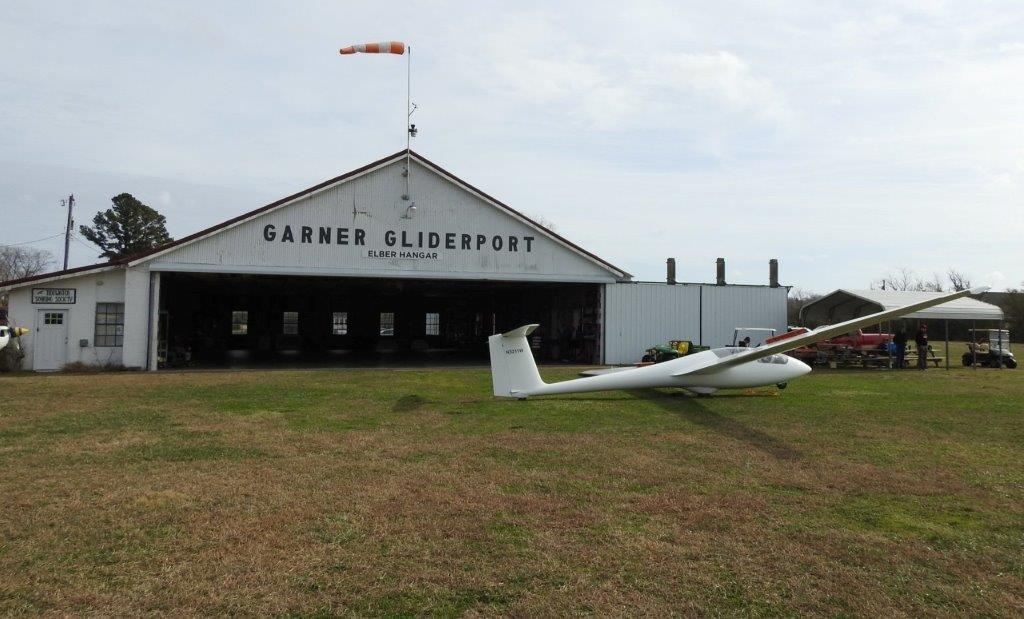 Garner Gliderport field and hangar area.